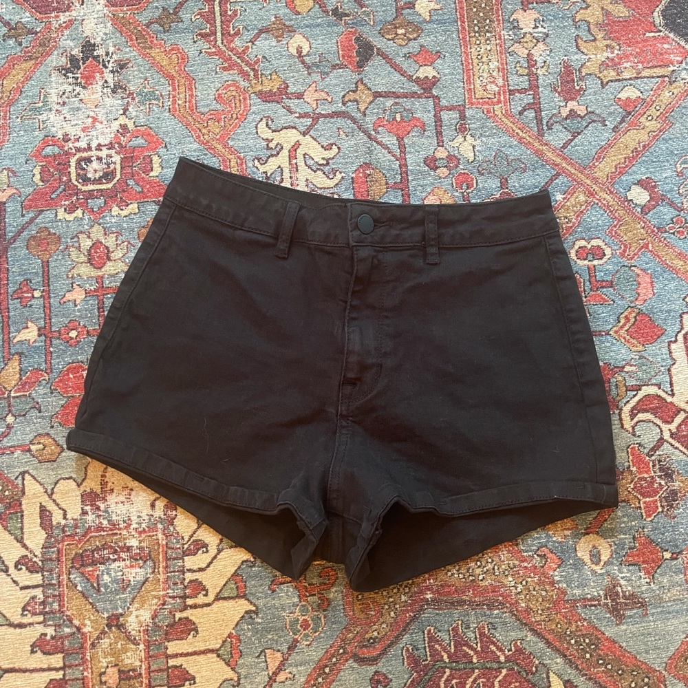 KENDALL & KYLIE HIGH RISE JEAN SHORTS